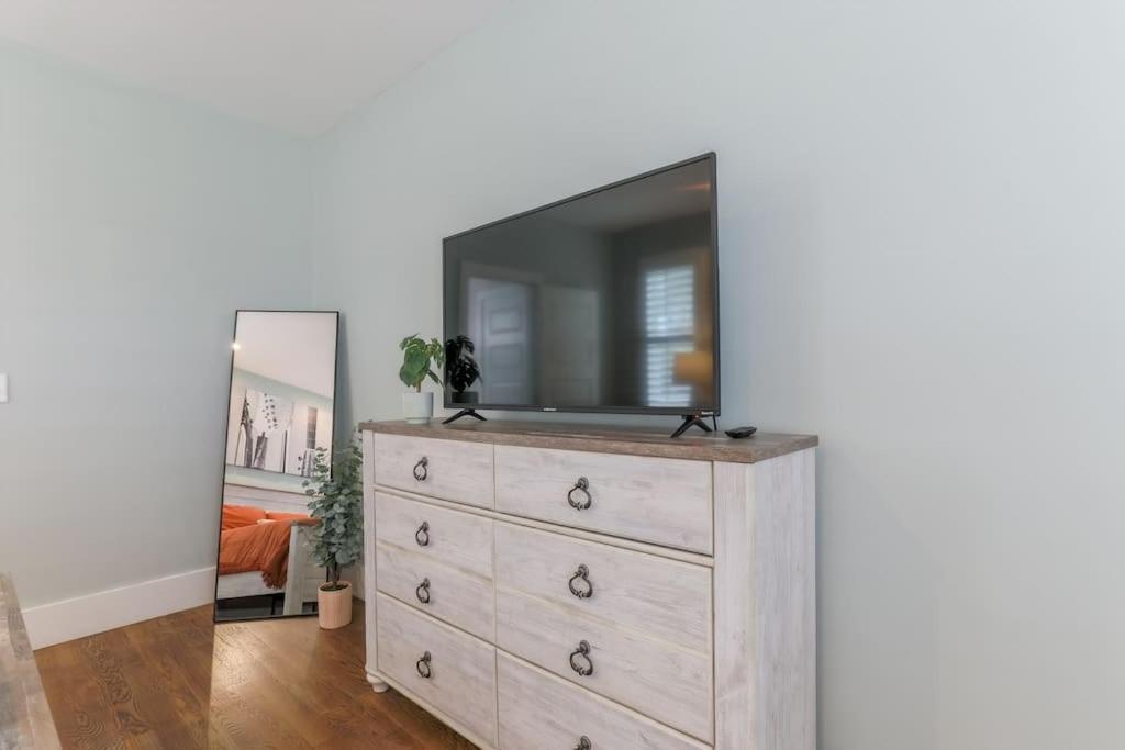 New Amazing 4br Suite* Hot Tub *2 Mi To Music